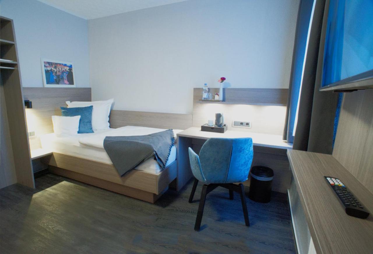 Hotel-Restaurant Fueck Leverkusen Extérieur photo